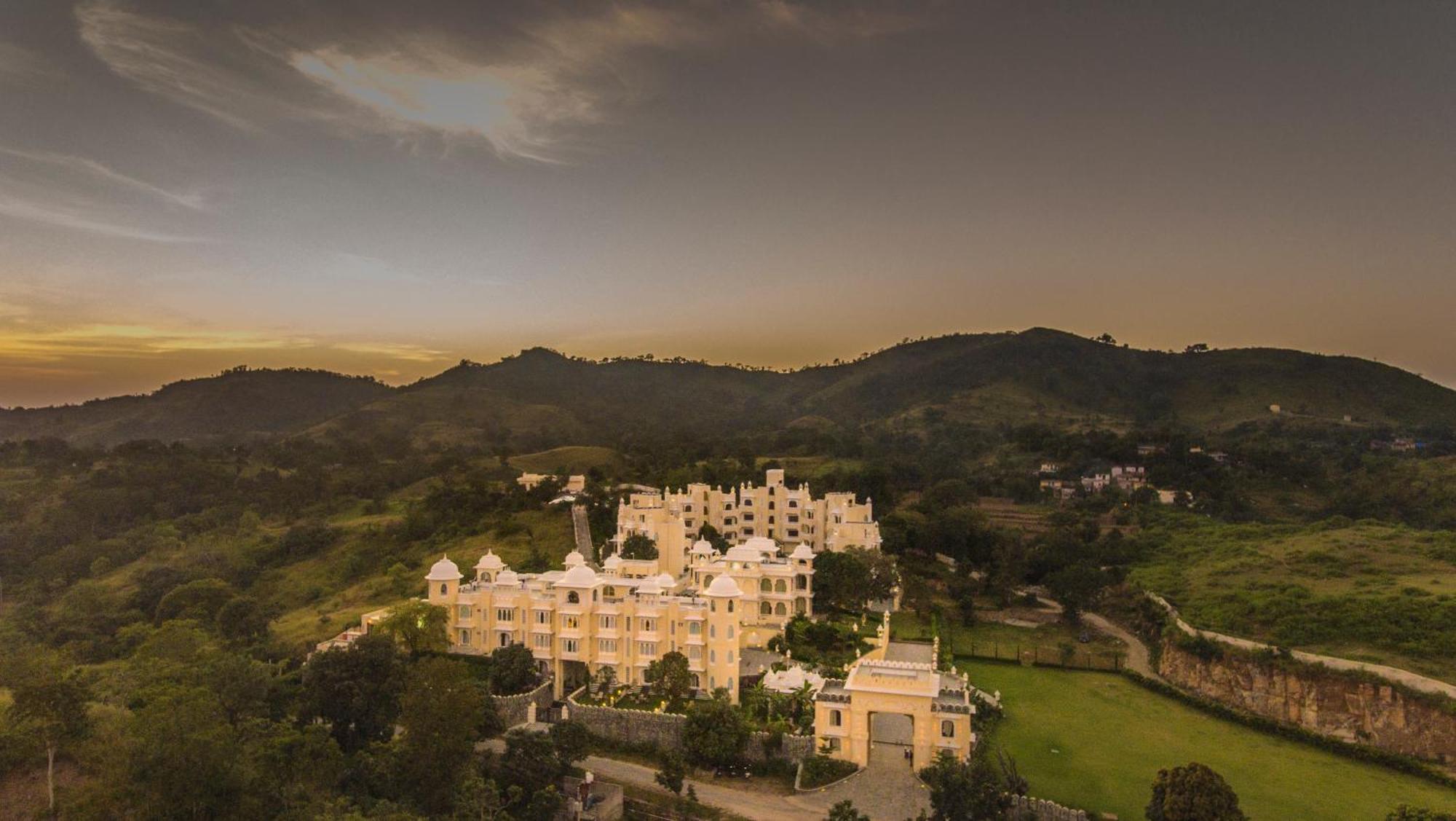 The Everest Hill Resort Kumbhalgarh Exterior photo